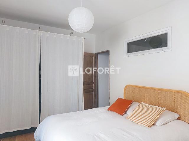 Appartement 2 pièces, 49 m² à louer à Marseille 1 13001