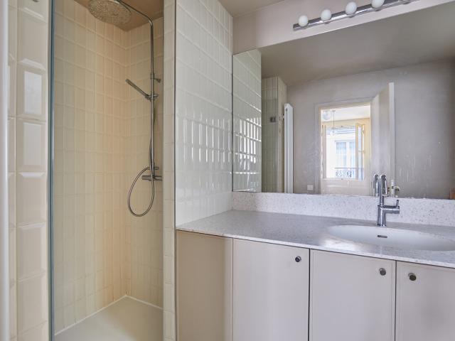 Appartement 2 pièces, 49 m² à louer à Paris 3 75003