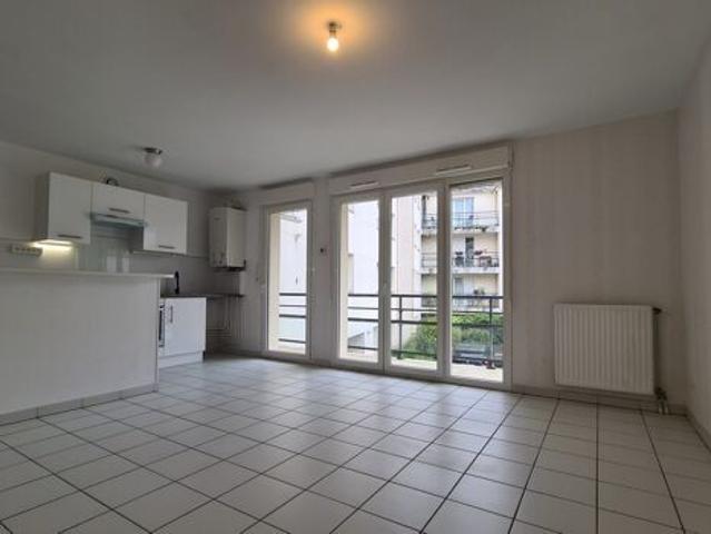 Appartement 2 pièces 49m2 REIMS 722 euros