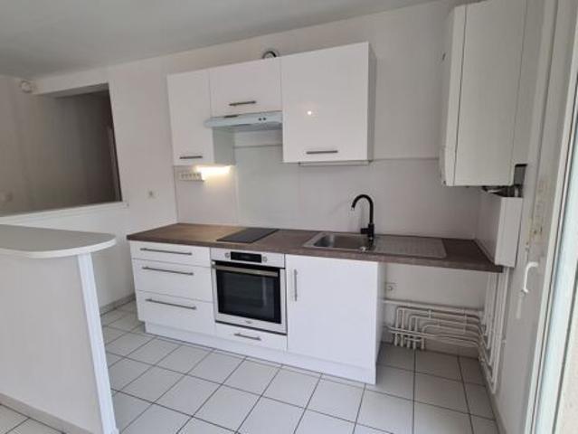 Appartement 2 pièces 49m2 REIMS 722 euros