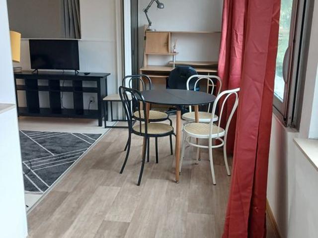 Appartement 2 pièces, 53 m² à louer à Bordeaux 33000