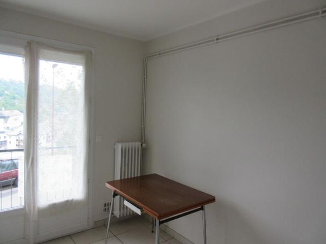 Appartement 2 pièces, 53 m² à louer à Le Monastère 12000