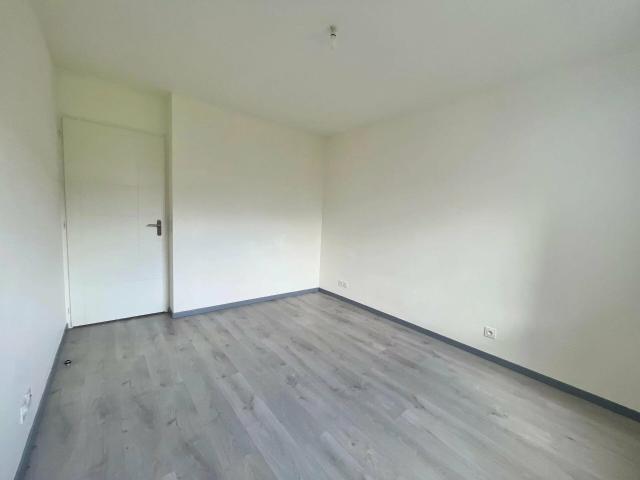 Apartment with 2 rooms on sale in Cranves Sales 52 m² | dreamo. Ch