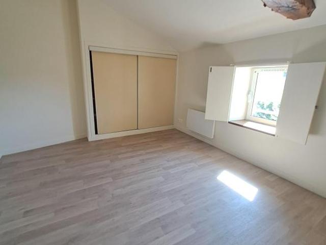 Appartement 2 pièces, 50 m² à louer à Saint Jean d'Angély 17400
