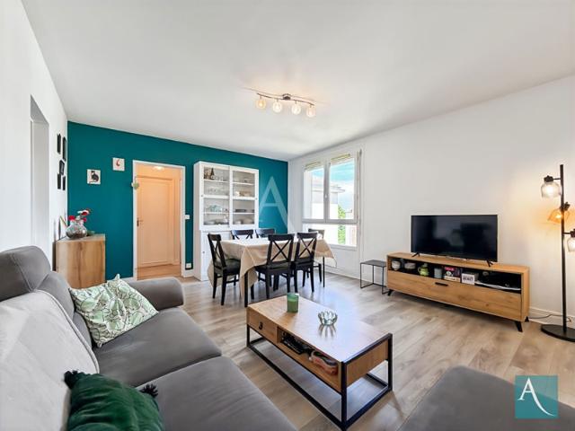 Appartement 2 pièces 50 m² Dernier étage, calme, cave Brétigny sur Orge 91220