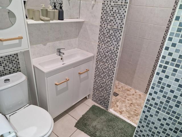 Appartement 2 pièces, 51 m² à louer à Corbières en Provence 04220