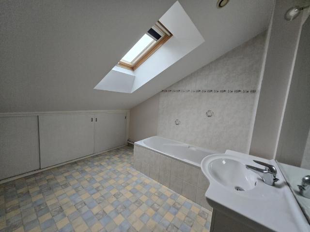Appartement 2 pièces, 51 m² à louer à Nancy 54000