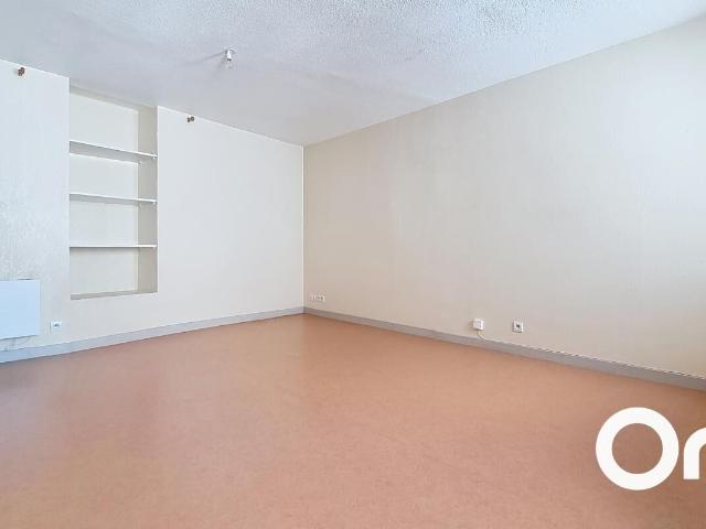 Appartement 2 pièces, 51 m² à louer à Saint Flour 15100