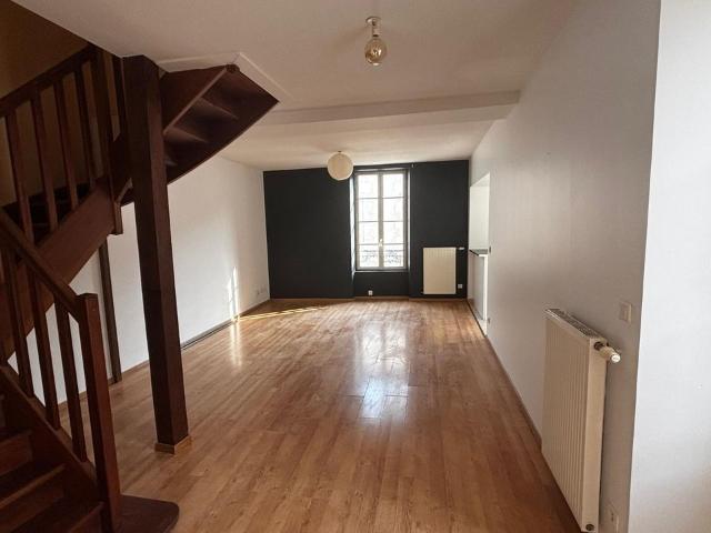 Appartement 2 pièces, 52 m² à louer à Auxerre 89000