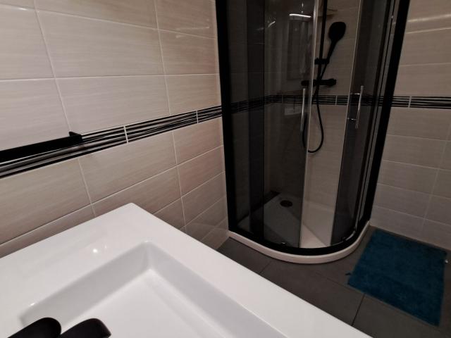 Appartement 2 pièces, 52 m² à louer à Menton 06500