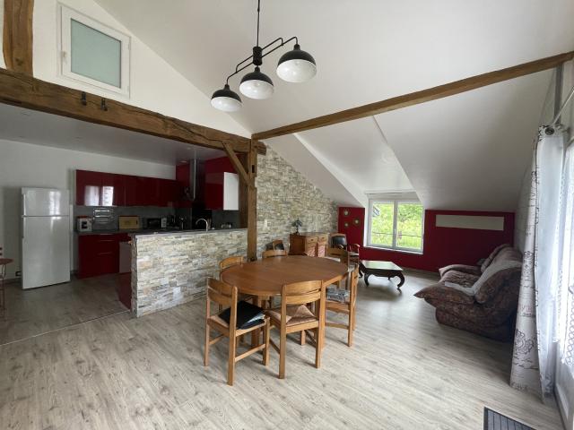 Appartement 2 pièces, 52 m² à louer à Saint Jean le Vieux 64220