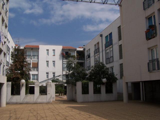 Appartement 2 pièces, 57 m² à louer à Nîmes 30000
