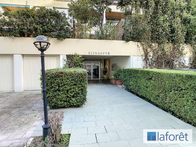Appartement 2 pièces, 57 m² à louer à Nice 06000