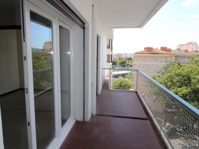 Appartement 2 pièces, 54 m² à louer à Toulon 83000