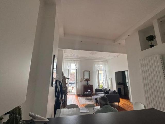 Appartement 2 pièces, 54 m² à louer à Bordeaux 33000