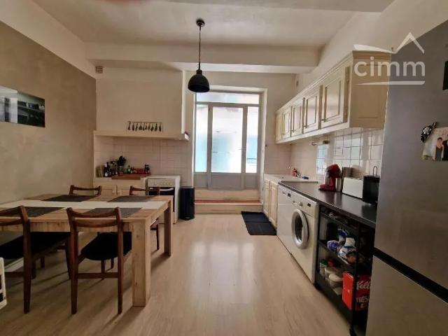 Appartement 1 pièce 54 m²