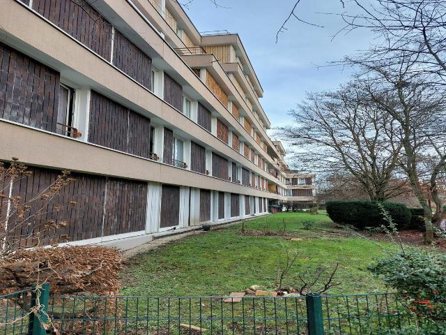 Appartement 2 Pieces 55 m2 eragny sur oise