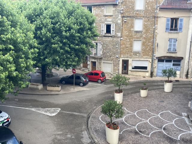 Appartement 2 pièces, 55 m² à louer à Lagnieu 01150