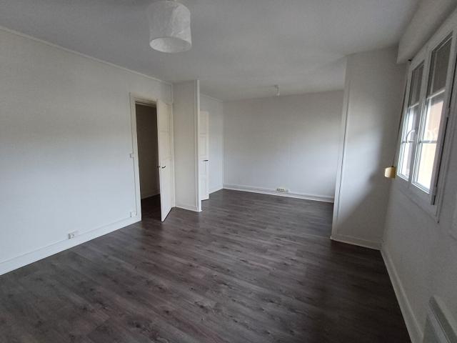 Appartement 2 pièces, 55 m² à louer à Louviers 27400