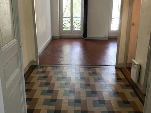 Appartement 2 pièces, 55 m² à louer à Marseille 6 13006