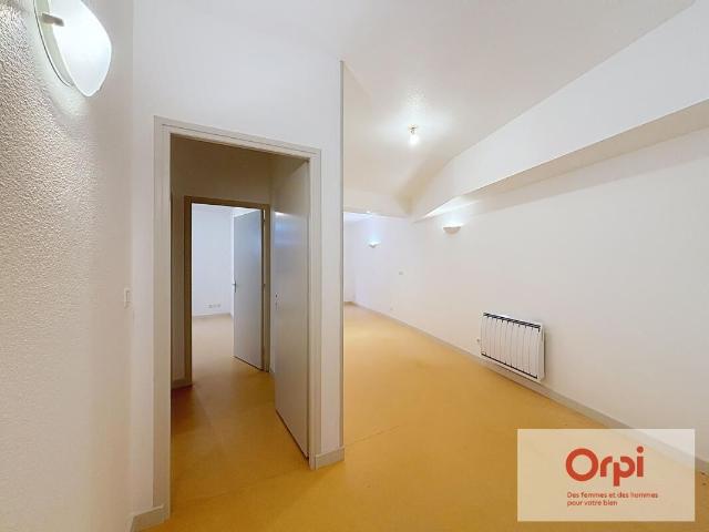 Appartement 2 pièces, 55 m² à louer à Montluçon 03100