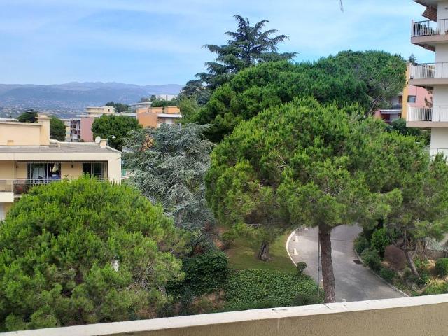 Appartement 2 pièces, 55 m² à louer à Nice 06000