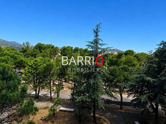 Appartement 2 pièces 55M² entièrement rénové avec accès th