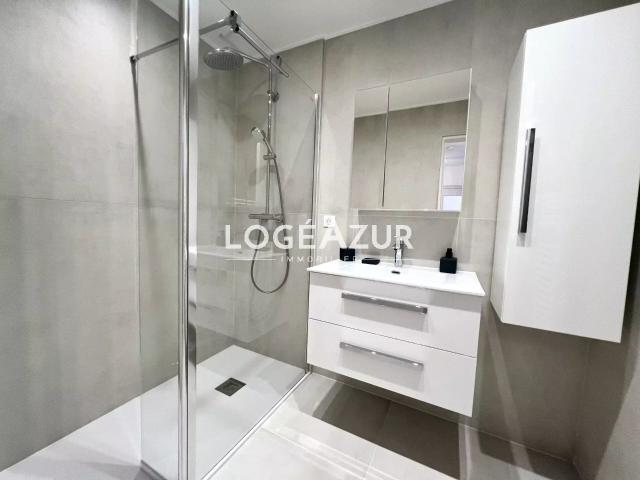 Appartement 2 pièces, 58 m² à louer à Antibes 06160