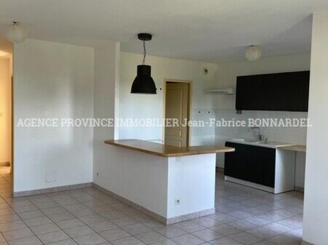 Appartement 2 pièces, 58 m² à louer à Saint Paul Trois Châteaux 26130
