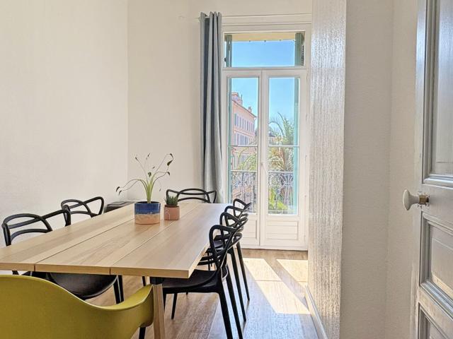 Appartement 2 pièces, 59 m² à louer à Hyères 83400