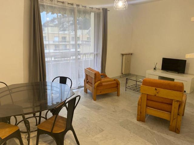 Appartement 2 pièces, 59 m² à louer à Nice 06000