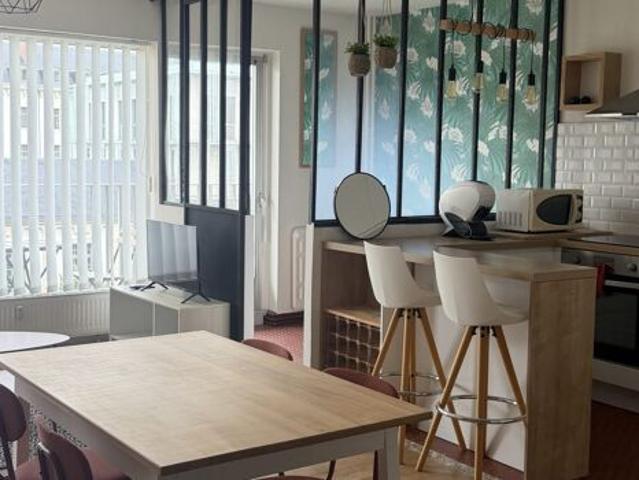 Appartement 2 pièces 59m2 REIMS 917 euros