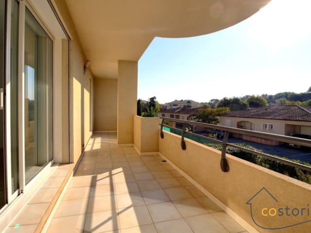 Appartement 2 pièces 63 m²