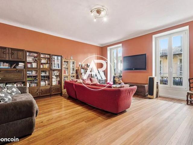 Appartement 2 pièces 63 m²