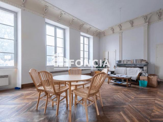 Appartement 2 pièces 63 m²