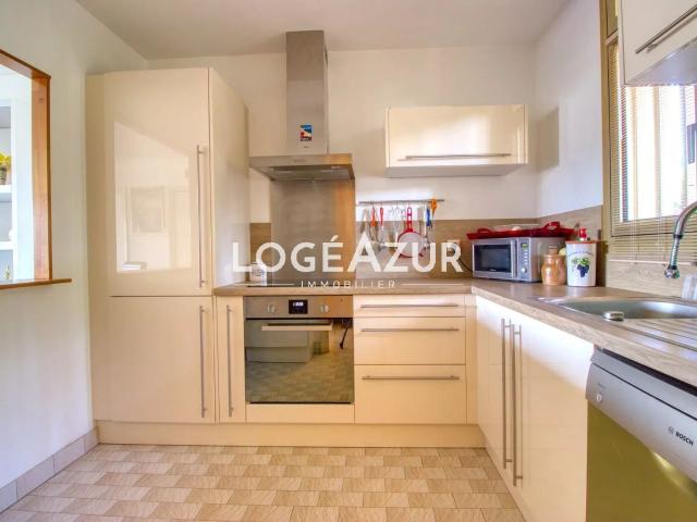 Appartement 2 pièces, 60 m² à louer à Antibes 06600