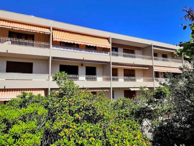 Appartement 2 pièces, 60 m² à louer à Sanary sur Mer 83110