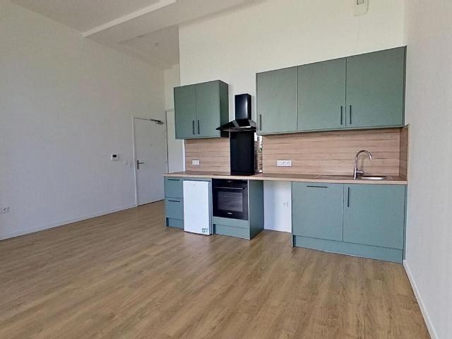Appartement 2 pièces, 60 m² à louer à Saint Ouen sur Seine 93400
