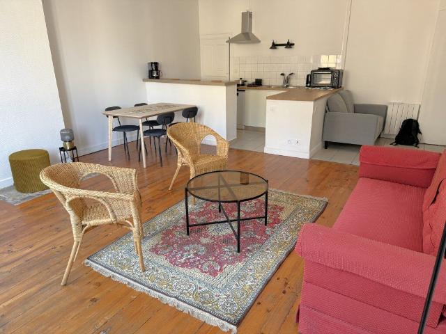 Appartement 2 pièces, 61 m² à louer à Lyon 1 69001