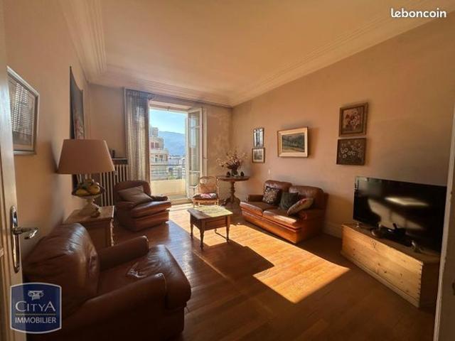 Appartement 2 pièces 61 m²