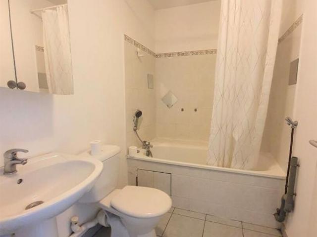 Appartement 2 pièces, 62 m² à louer à Gex 01170