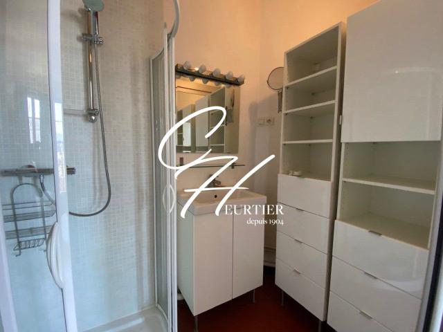 Appartement 2 pièces, 64 m² à louer à Grenoble 38000