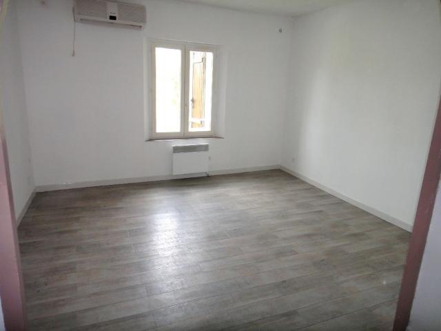 Appartement 2 pièces, 64 m² à louer à Rians 83560