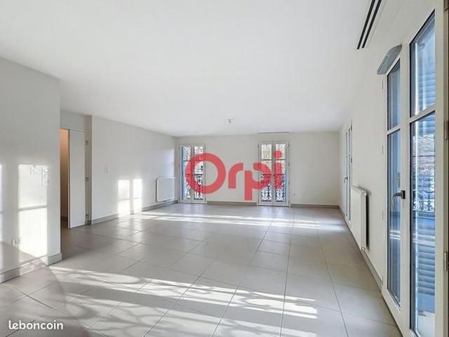 Appartement 2 pièces 64 m²