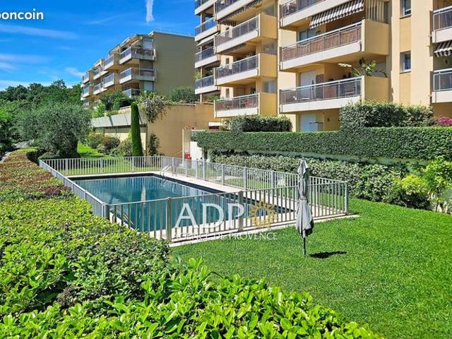 Appartement 2 pièces 64 m²