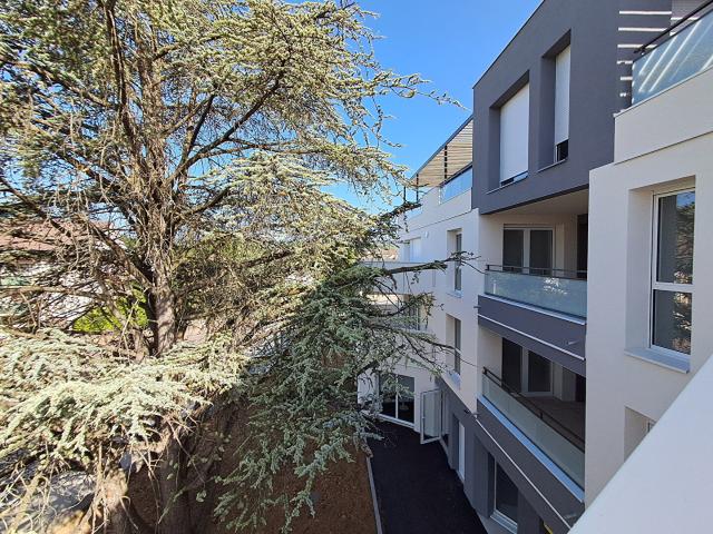 Appartement 2 pièces 64 m²