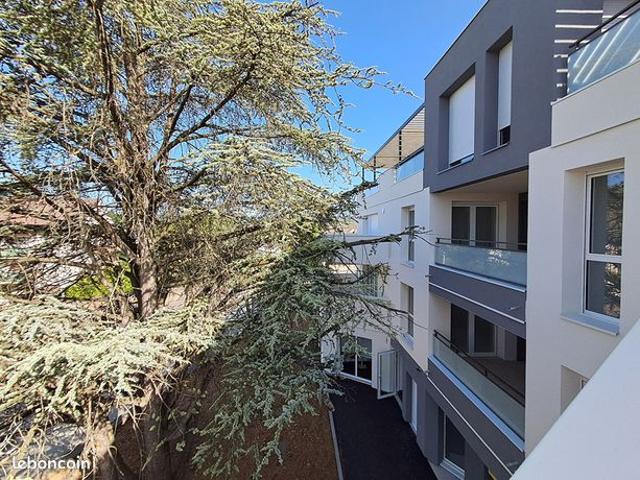 Appartement 2 pièces 64 m²