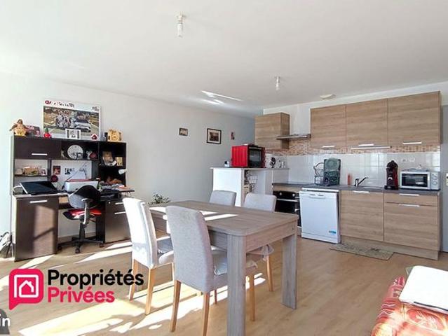 Appartement 2 pièces 64 m²