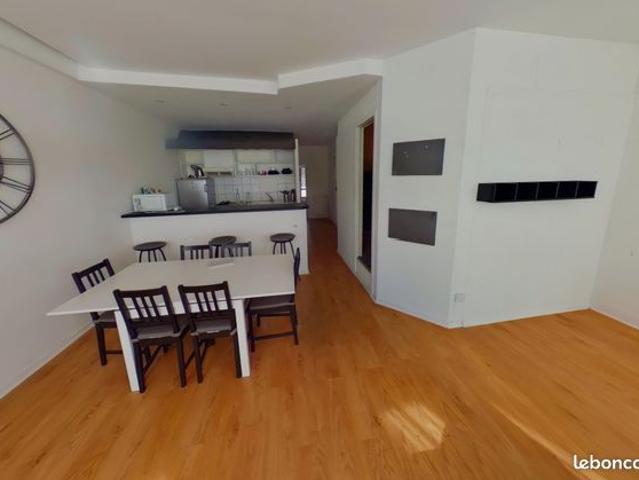 Appartement 2 pièces 64 m²