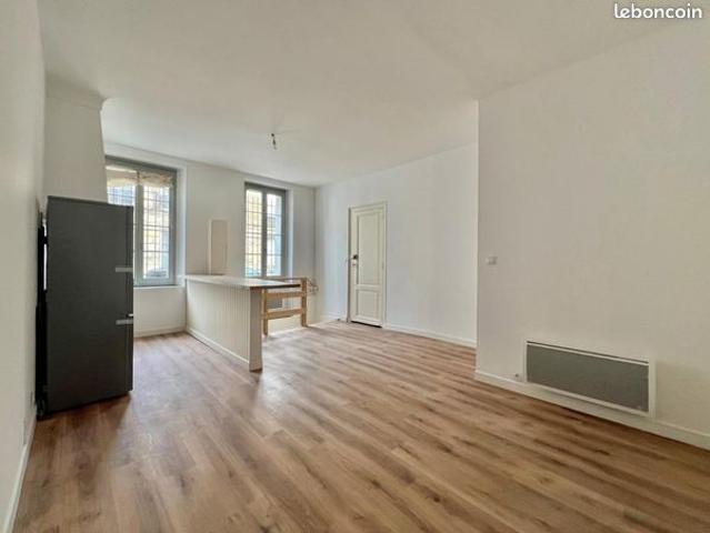 Appartement 2 pièces 64 m²